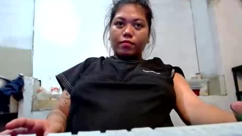 Snapshot of urasian_joy chatting on May 6, 2:55 pm urasian_joy online show from May 6, 2:55 pm