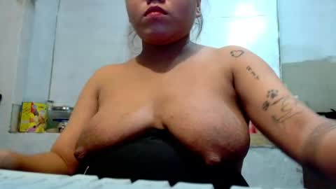Snapshot of urasian_joy chatting on May 8, 8:47 pm urasian_joy online show from May 8, 8:47 pm