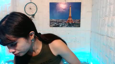 Snapshot of urasian_khalifa21 chatting on June 11, 4:38 pm Shirley online show from June 11, 4:38 pm