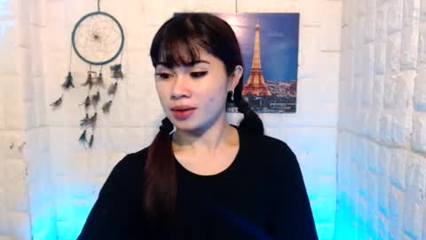 Snapshot of urasian_khalifa21 chatting on August 5, 6:44 pm Shirley online show from August 5, 6:44 pm
