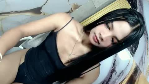 urasian_latinaxxx online show from June 16, 11:07 pm