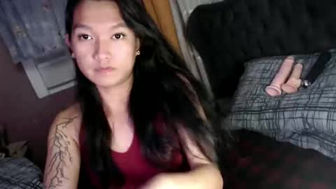 NEWRA  ALLISON online show from February 17, 6:54 am