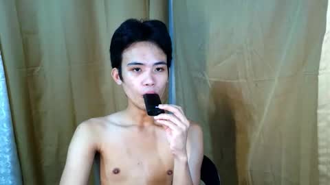 urasiancumboix2 online show from April 21, 9:48 am