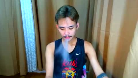 Snapshot of urasiancumboix2 chatting on July 1, 1:13 pm urasiancumboix2 online show from July 1, 1:13 pm