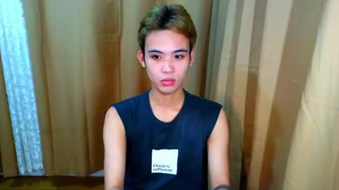 Snapshot of urasiancumboix2 chatting on July 25, 5:32 pm urasiancumboix2 online show from July 25, 5:32 pm