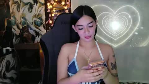 jess online show from April 16, 8:15 am