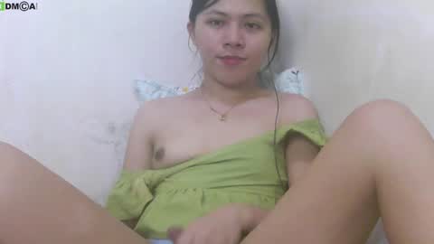 Snapshot of urasianlover69x chatting on December 3, 3:00 pm rai online show from December 3, 3:00 pm