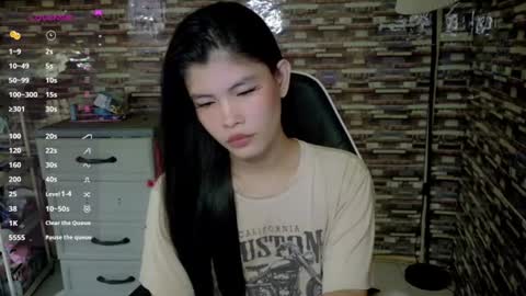 Snapshot of urasianpinayjudyxxx chatting on July 9, 8:29 am urasianpinayjudyxxx online show from July 9, 8:29 am