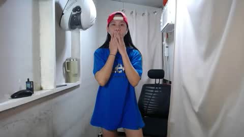 Erika online show from November 11, 6:08 pm