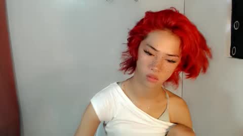 Snapshot of urasianyana chatting on April 23, 2:35 am urasianyana online show from April 23, 2:35 am