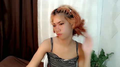 Snapshot of urasianyana chatting on May 26, 12:34 pm urasianyana online show from May 26, 12:34 pm
