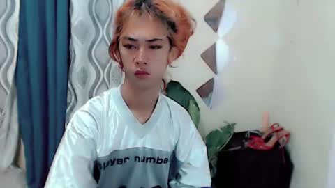 Snapshot of urasianyana chatting on June 1, 2:02 am urasianyana online show from June 1, 2:02 am