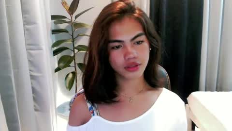Snapshot of urbaby_anthony chatting on June 25, 5:28 pm urbaby_anthony online show from June 25, 5:28 pm