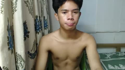 Snapshot of urbbyjosh chatting on December 9, 1:29 am joshua online show from December 9, 1:29 am