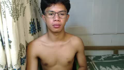 Snapshot of urbbyjosh chatting on December 21, 2:15 pm joshua online show from December 21, 2:15 pm