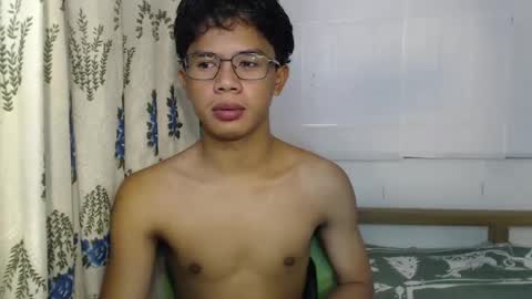 Snapshot of urbbyjosh chatting on December 30, 5:04 am joshua online show from December 30, 5:04 am