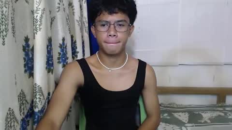 Snapshot of urbbyjosh chatting on January 5, 4:14 am joshua online show from January 5, 4:14 am