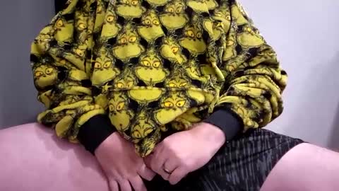 Snapshot of urbigfun chatting on December 24, 11:00 pm YBF online show from December 24, 11:00 pm