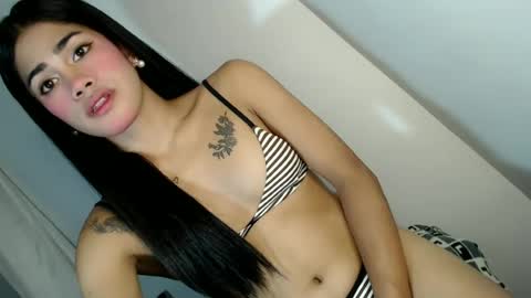 Snapshot of urbitch_haley69xx chatting on July 6, 5:04 pm Haley Mhate online show from July 6, 5:04 pm