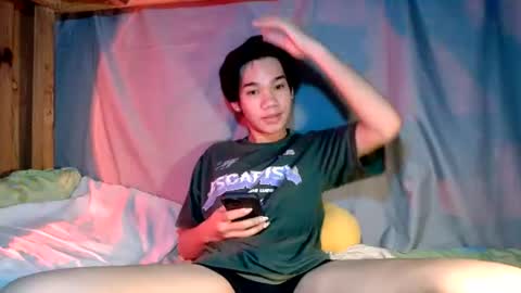 Snapshot of urboytoyheaven chatting on July 8, 1:43 am urboytoyheaven online show from July 8, 1:43 am