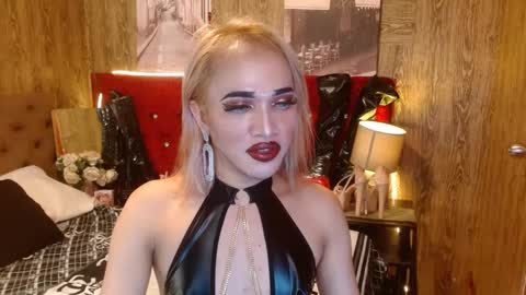 KENDALL online show from January 4, 1:21 pm