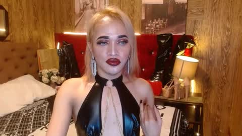 KENDALL online show from January 4, 4:22 pm