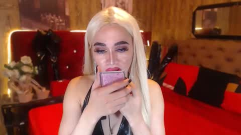 KENDALL online show from January 12, 1:27 pm