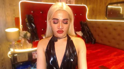 KENDALL online show from January 15, 3:07 pm