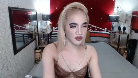 KENDALL online show from January 21, 2:26 pm