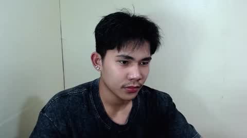 Snapshot of urcutie_asianboy chatting on October 15, 11:21 am KEN online show from October 15, 11:21 am