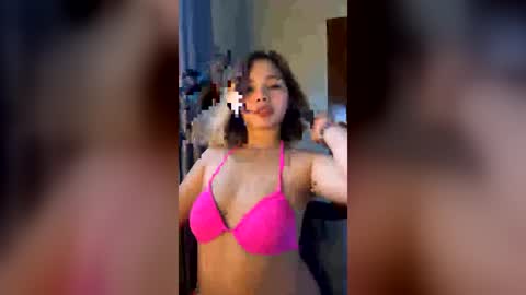 Snapshot of urcutiepiegirl chatting on July 14, 5:34 am urcutiepiegirl online show from July 14, 5:34 am