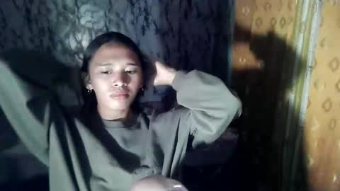 Snapshot of urdollacyl chatting on April 18, 4:22 pm Sweetacyl online show from April 18, 4:22 pm