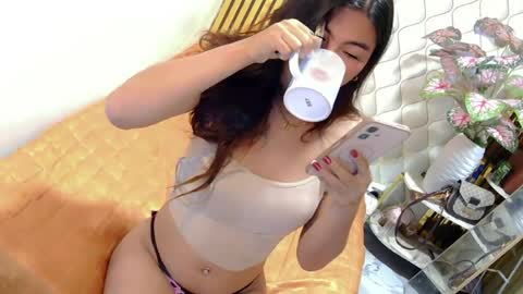 Snapshot of urdream_bride chatting on July 10, 8:44 pm urdream_bride online show from July 10, 8:44 pm