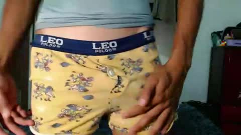 Snapshot of urdreamboy_clarin chatting on June 5, 9:15 am urdreamboy_clarin online show from June 5, 9:15 am