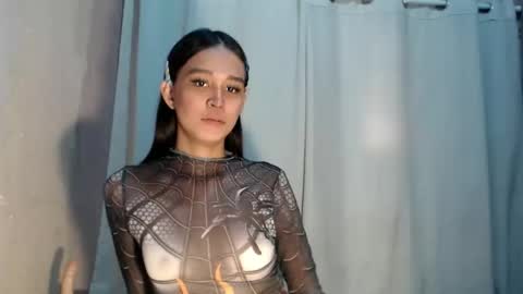 Snapshot of urdreamgirl_stephanie chatting on April 18, 7:12 am stephanie online show from April 18, 7:12 am