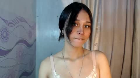 Snapshot of urdreamgirl_stephanie chatting on July 7, 9:46 am stephanie online show from July 7, 9:46 am