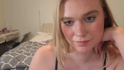 Maryia Kay online show from February 16, 3:47 am