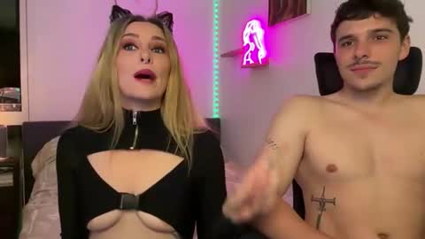 Snapshot of urfavcouple_xo chatting on May 28, 4:21 am urfavcouple_xo online show from May 28, 4:21 am