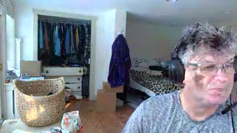 Snapshot of urfavteach50 chatting on December 6, 3:00 pm Gregor online show from December 6, 3:00 pm