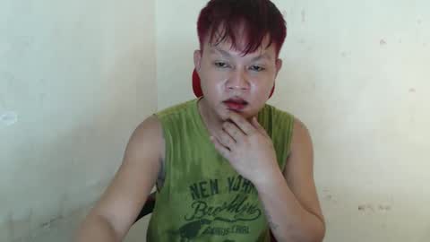 Snapshot of urfeet_jest chatting on May 7, 4:34 pm jess online show from May 7, 4:34 pm