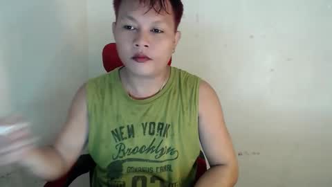Snapshot of urfeet_jest chatting on May 12, 10:34 am jess online show from May 12, 10:34 am
