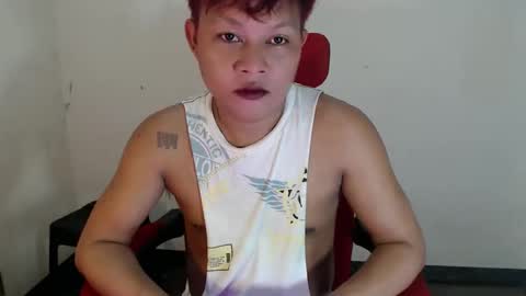 Snapshot of urfeet_jest chatting on May 23, 8:51 am jess online show from May 23, 8:51 am