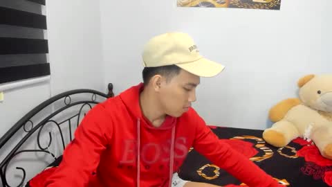 urfucker_vinz online show from April 14, 1:50 pm