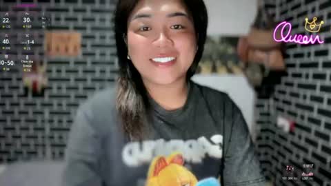 Snapshot of urgirl_dimple chatting on June 20, 8:55 pm Dimple online show from June 20, 8:55 pm