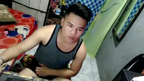 Snapshot of urhardfucker28xxx chatting on April 15, 6:04 pm Juven online show from April 15, 6:04 pm