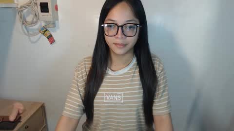 Snapshot of urhotangela chatting on February 5, 6:34 pm urhotangela online show from February 5, 6:34 pm