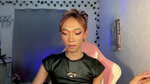 Snapshot of urhotfemboi_jayjay chatting on July 15, 12:21 pm itsjayjay online show from July 15, 12:21 pm