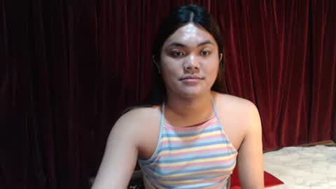 urhottie_bella online show from March 5, 7:10 pm