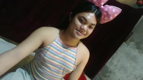 urhottie_bella online show from March 8, 9:18 pm