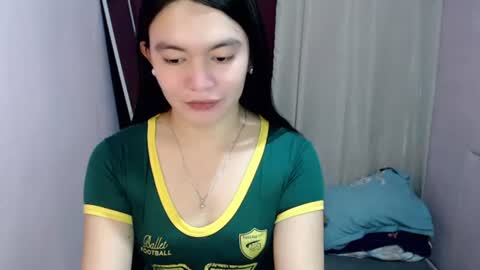 Snapshot of urhottiest_katey chatting on June 23, 5:16 am Katey online show from June 23, 5:16 am